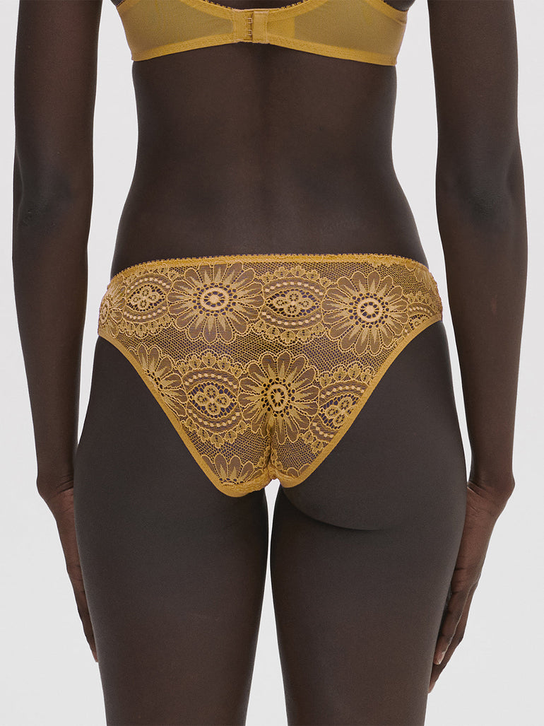 progressive-brief-golden-yellow-embleme-2