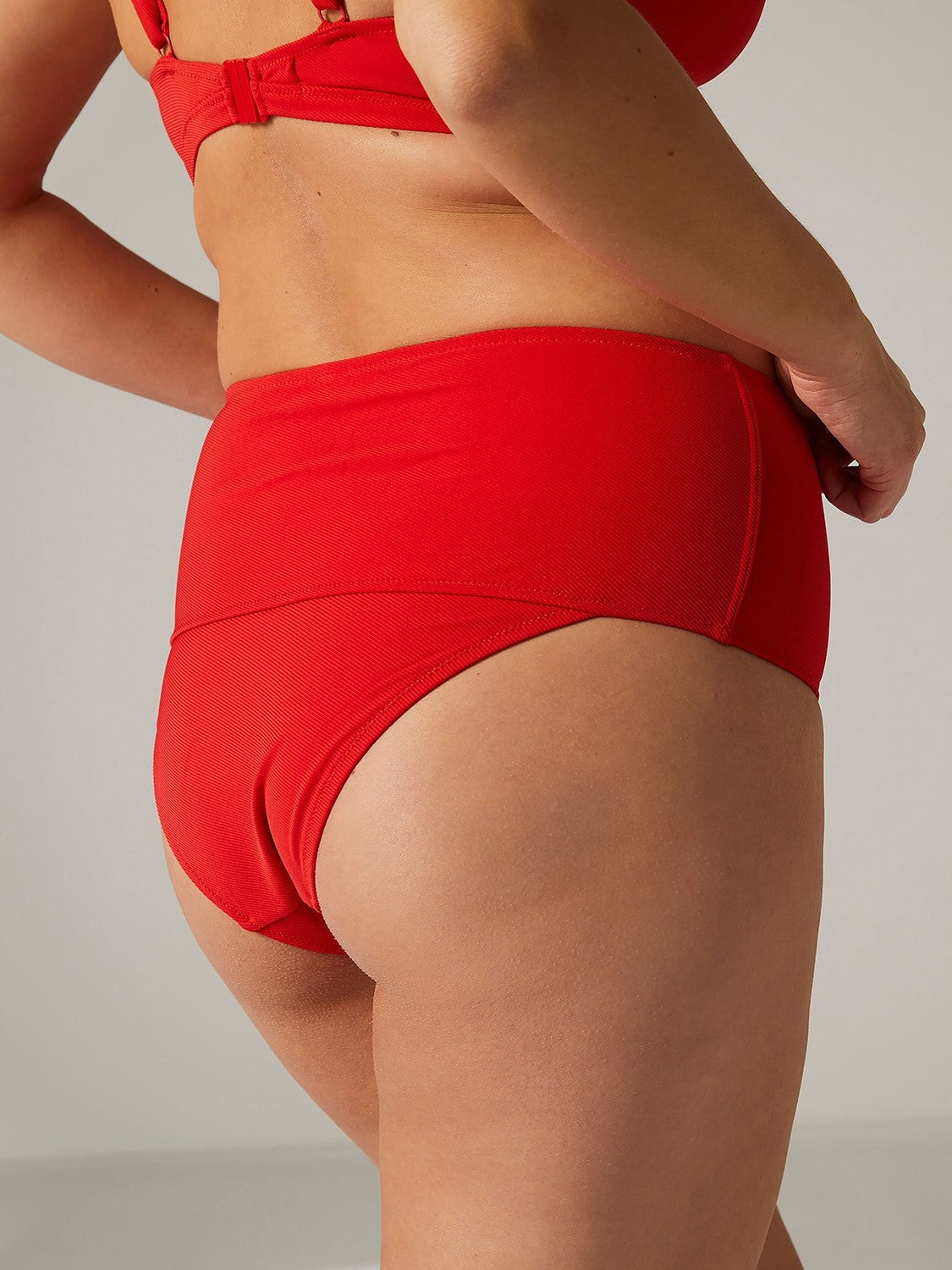 High-waist bikini brief - Cherry